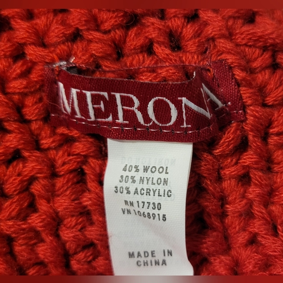 Womens Red Crochet Beret Hat - Picture 3 of 3
